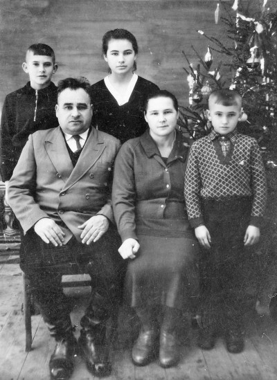 Бирюк Пётр Григорьевич и его семья