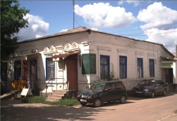здания бывшего купца Бородина, в 2010г было снесено предпринимателем Костенко
